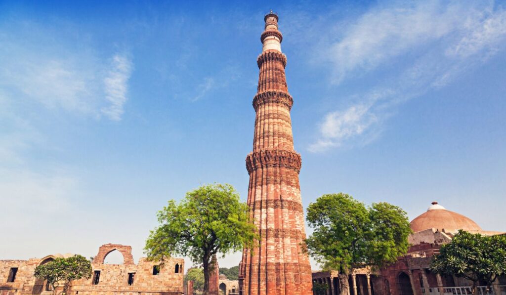 Quotes on Qutub Minar